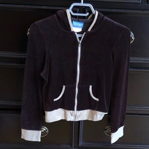 Women’s brown hoodie